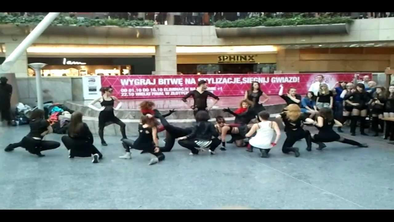 Madonna dance flash mob 2011