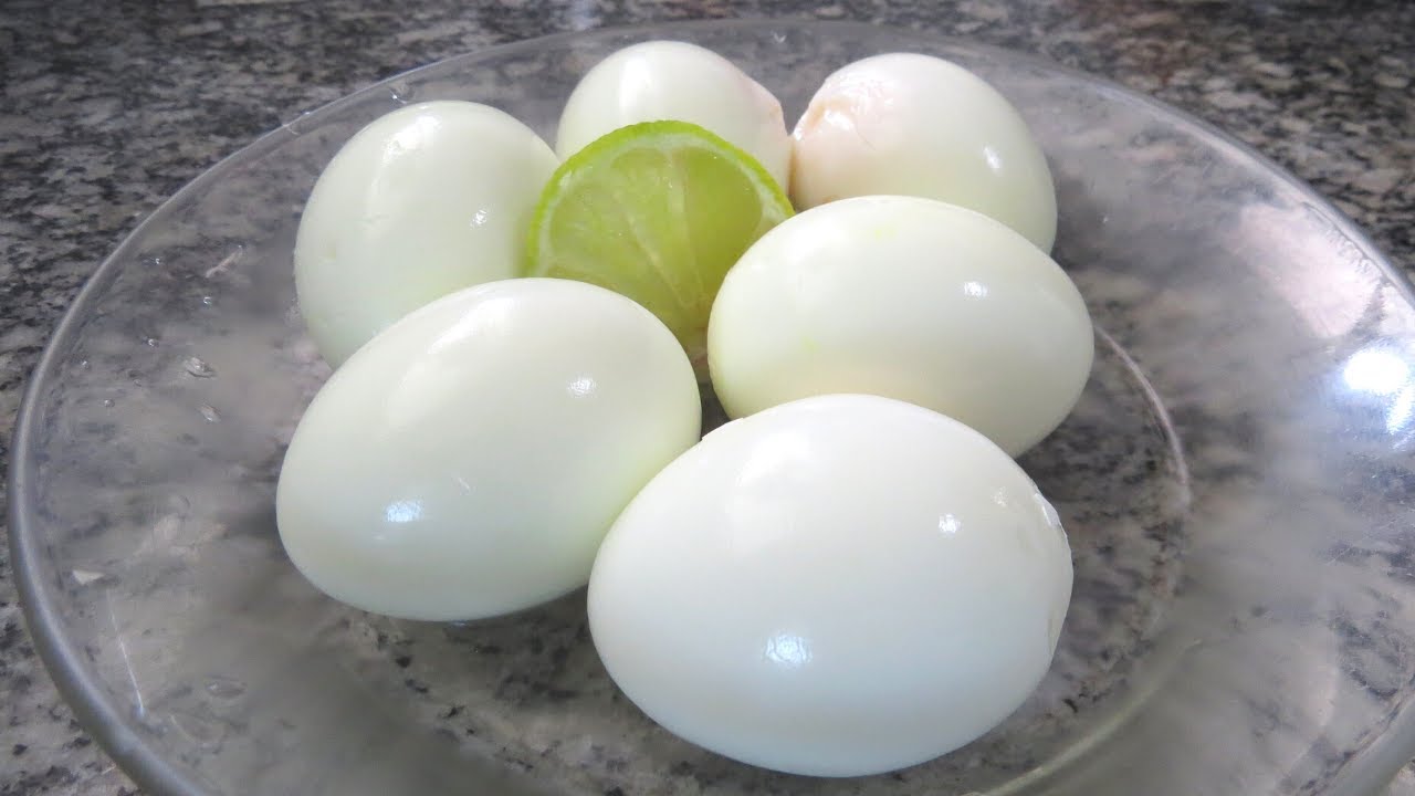 Jeito f&aacute;cil de descascar OVO cozido (a casca desgruda) 🥚| Coisas F&aacute;ceis
