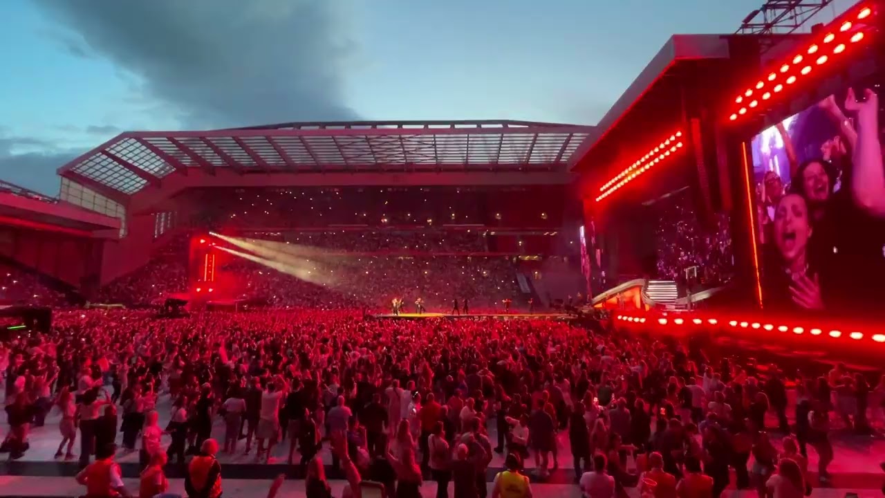 Dua Lipa - One Kiss - Liverpool, Anfield - 25-06-2025