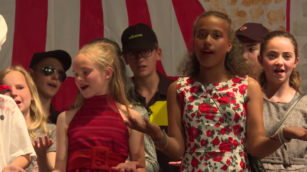 Help we zijn het bruidspaar kwijt! musical Prof. Casimirschool Voorburg 2017
