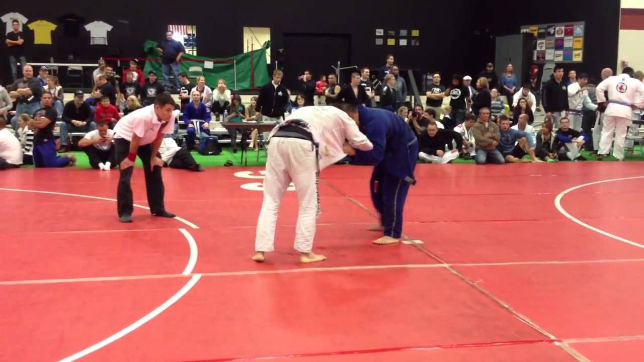 Nick Albin competing in E.G.O Invitational tournament (wrist lock finish)