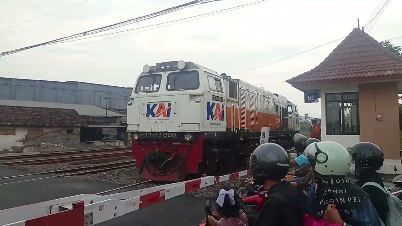 Kerandoman ngabuburit akhir Februari 🙂