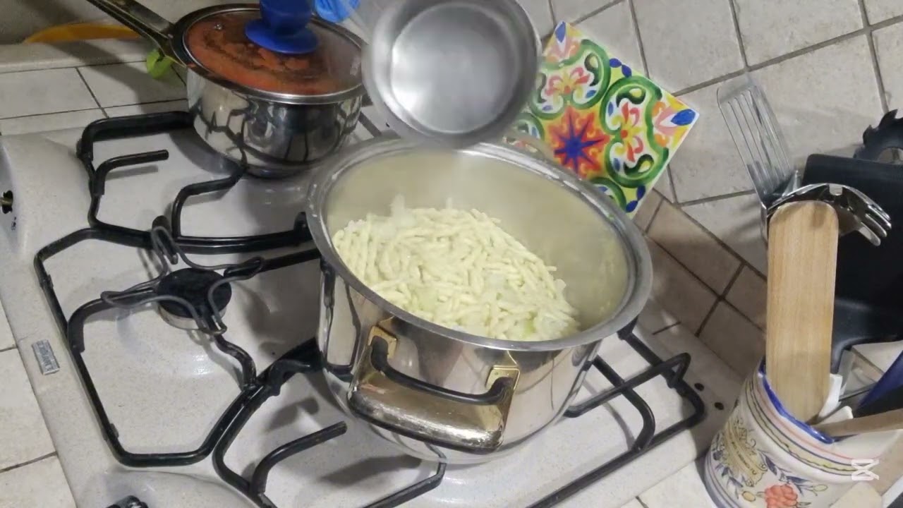 Pasta al cavolfiore - cremosa e gustosa nella sua semplicità!