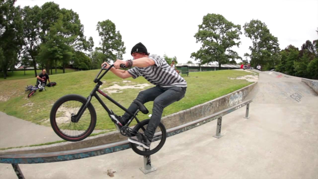 The Shadow Conspiracy - Jono Hopping No Work No Worries