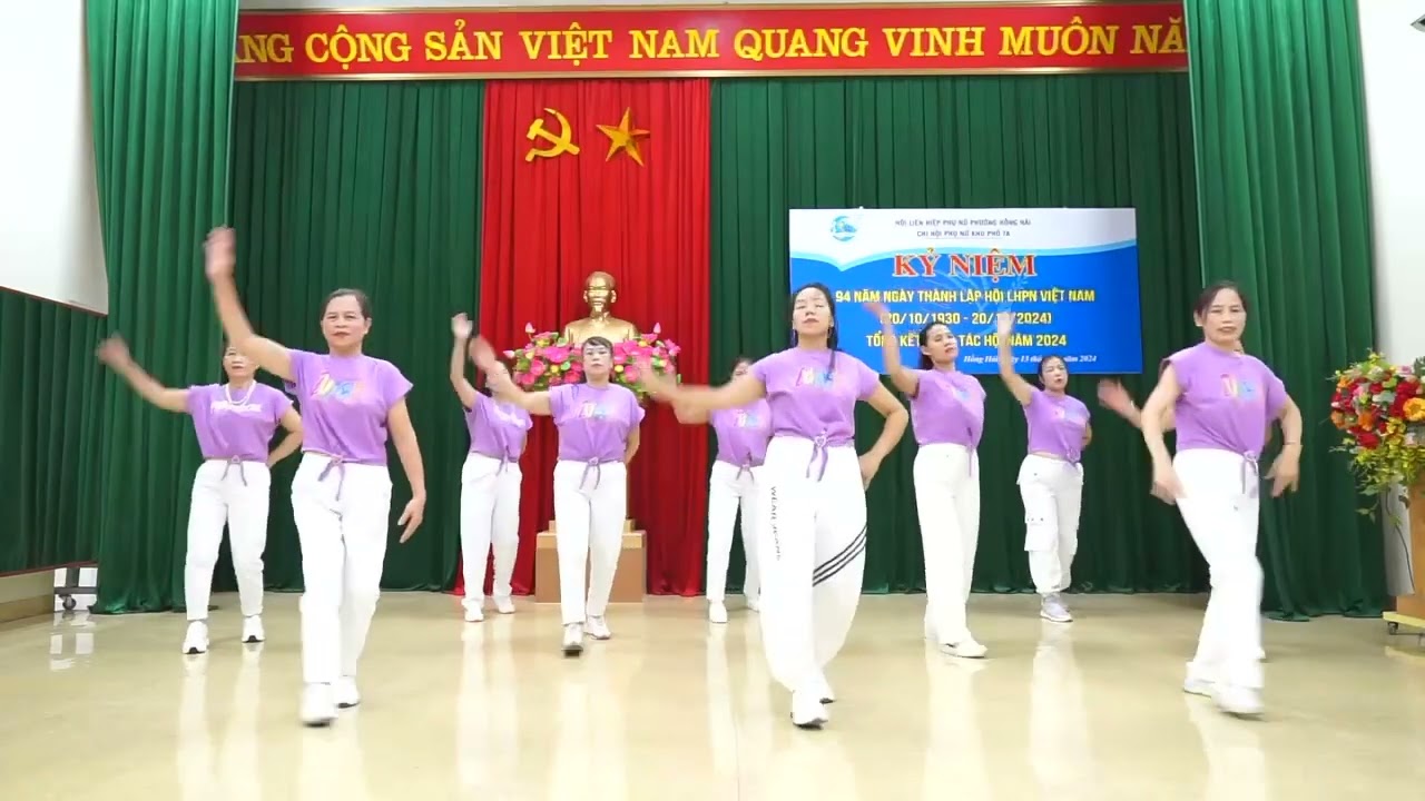 Một vòng Việt Nam . Do CLB Nắng Mai thực hiện .