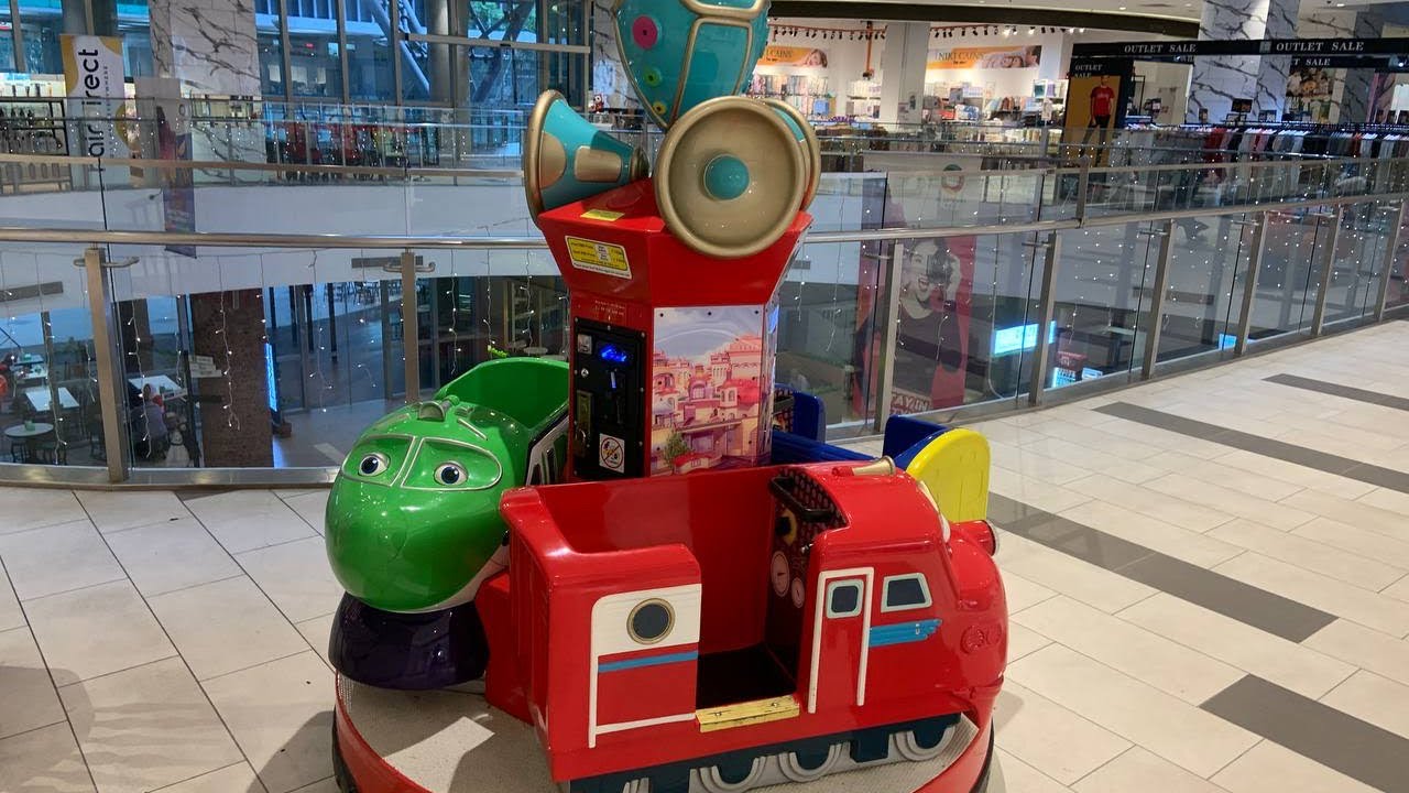 Chuggington Lo Boy Carousel Coin Operated Ride