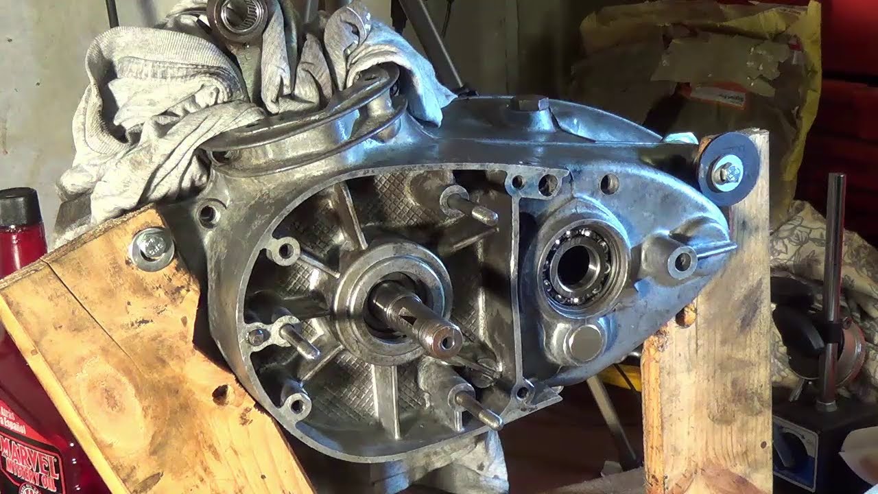 BSA Bantam Engine Rebuild Part 2 Checking Crankshaft End Float