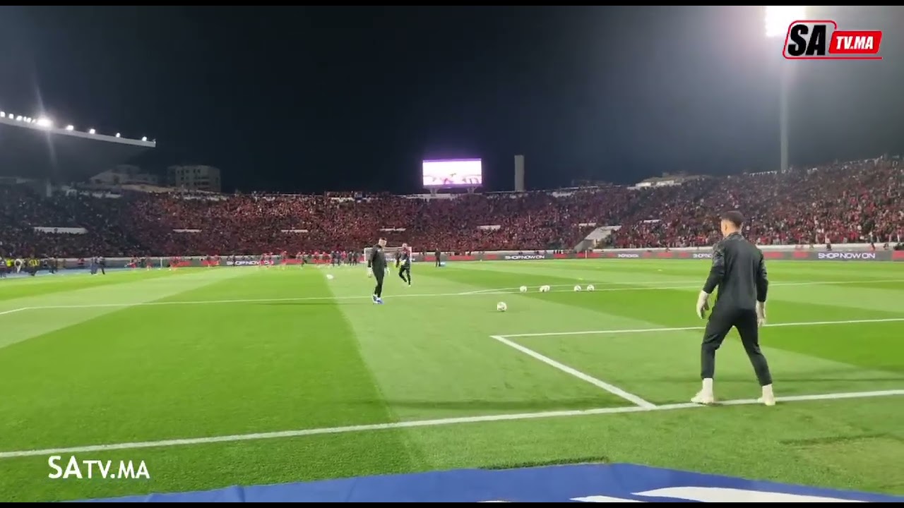 احماءات لاعبي الوداد الرياضي والجيش الملكي قبل انطلاق قمة الكلاسيكو