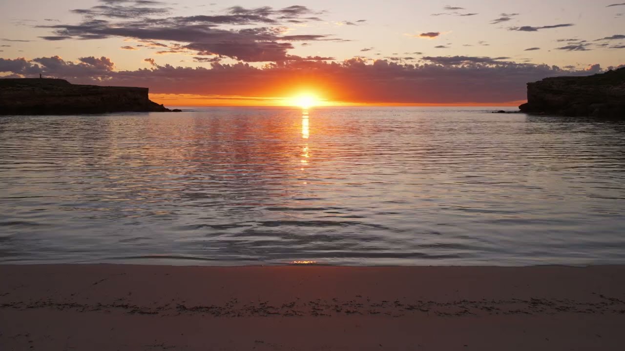 Calm Bay at Sunset with Crashing Waves in the Background | Relaxing ASMR for Deep Sleep | 3H in 4K