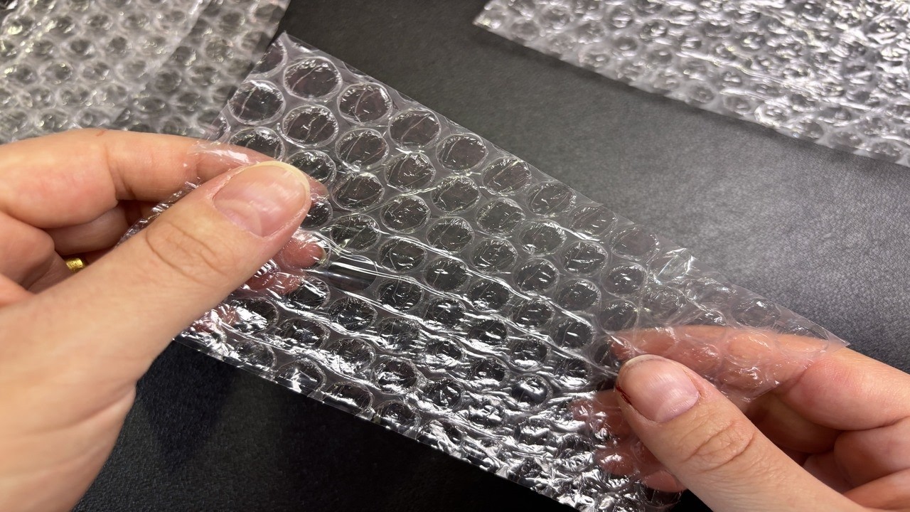 Bubble Wrap Popping | ASMR | Satisfying