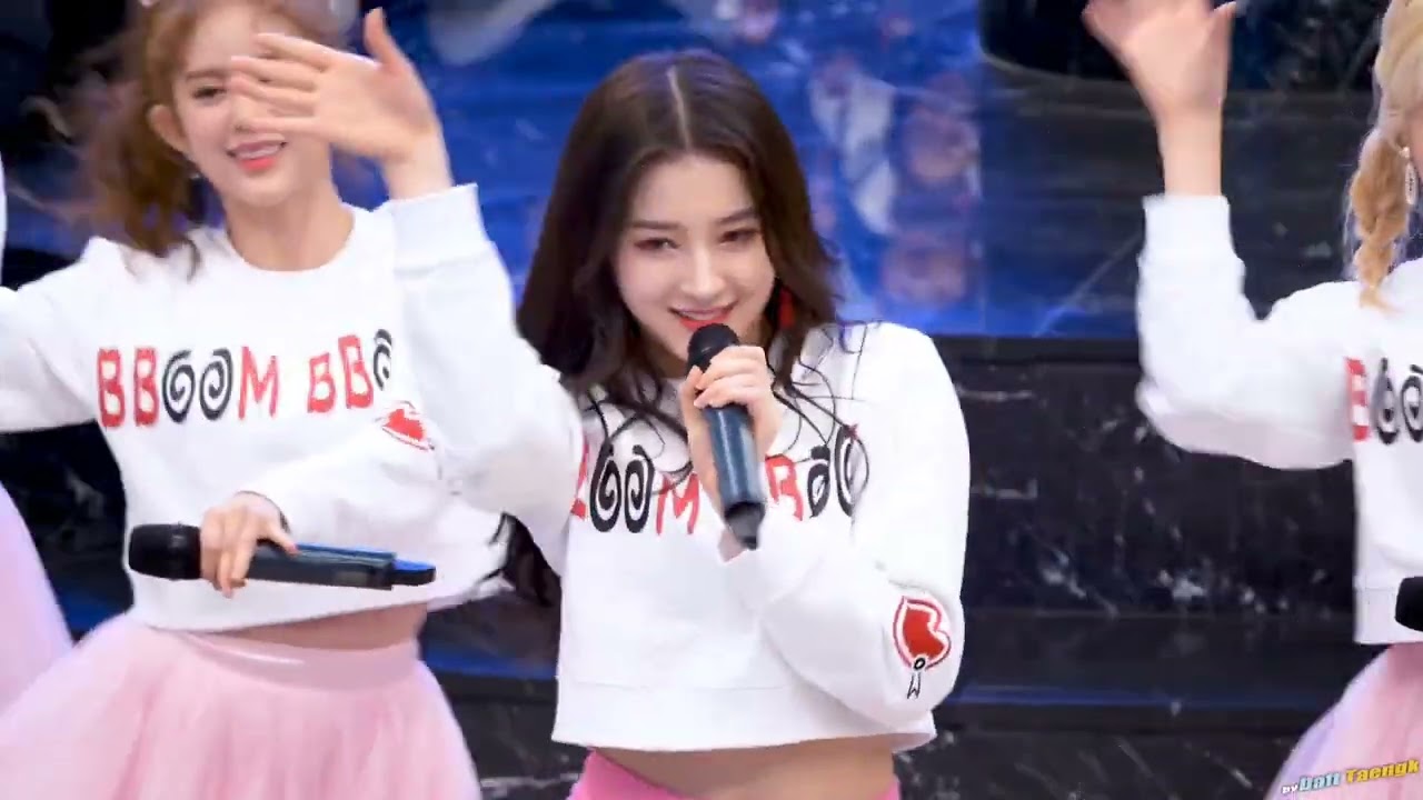 Momoland Nancy BBoom BBoom stage mix