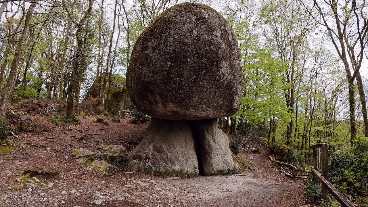 La Forêt de Huelgoat, Chaos granitique, Huelgoat, Randonnée, Bretagne