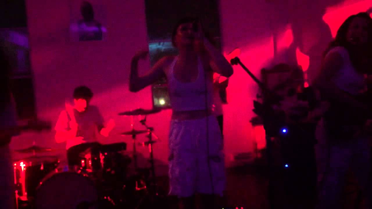 MUNA - SO SPECIAL - LIVE 9/24/15