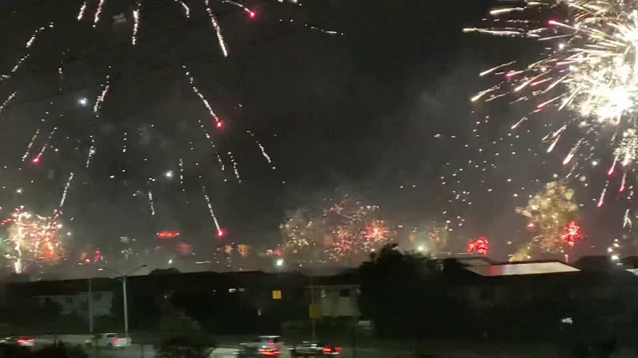 Wow! Fireworks on NYE in Waipahu, Hawaii 2021! COVID 19 didn’t stop the Aloha Spirit 🤙🏼