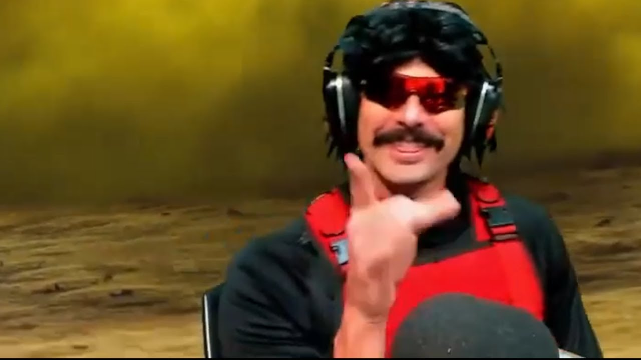 Dr Disrespect impresses ZLaner with nasty Warzone 1v4 clutch!