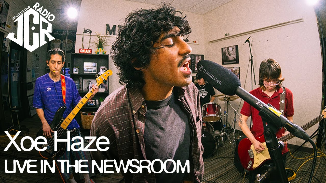Xoe Haze: Live in the Newsroom