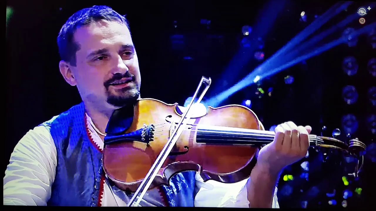 Ľudová hudba Jána Stupku - Vínečko bílé (ChartShow)
