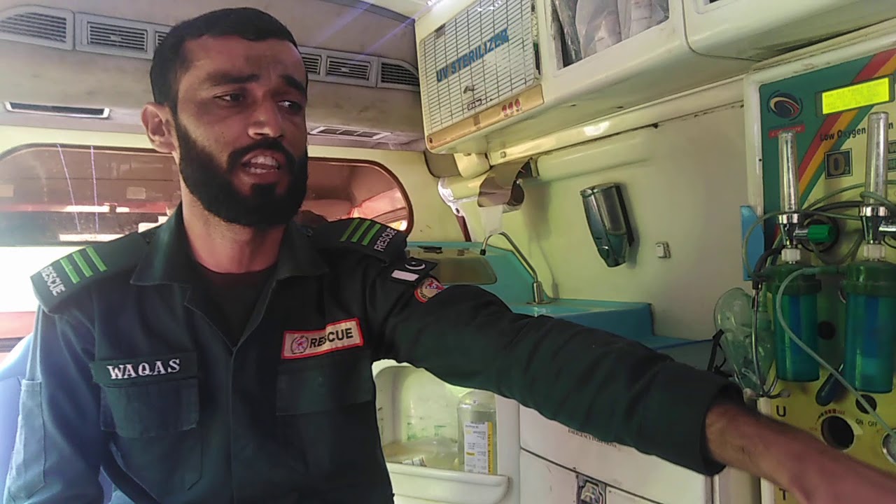 Inside a #Resuce1122 Ambulance - True Hero's of Pakistan #Pindiboichronicles