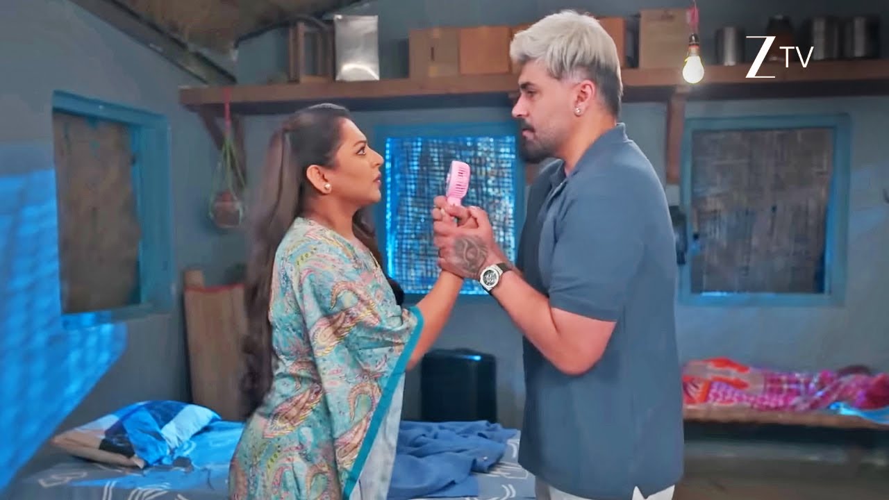 Jagriti - Ek Nayi Subah | Has Kalindi picked up on Kalikant's presence?