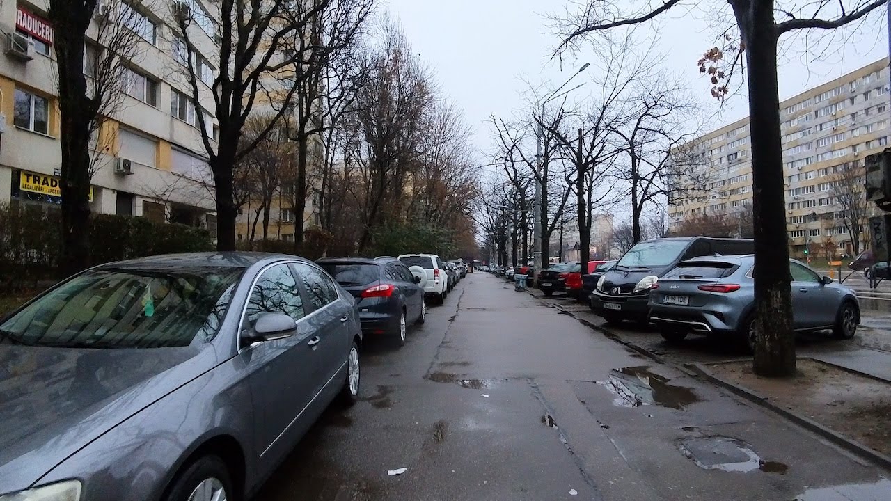 Cloudy Morning Walk in Bucharest | POV City Ambience