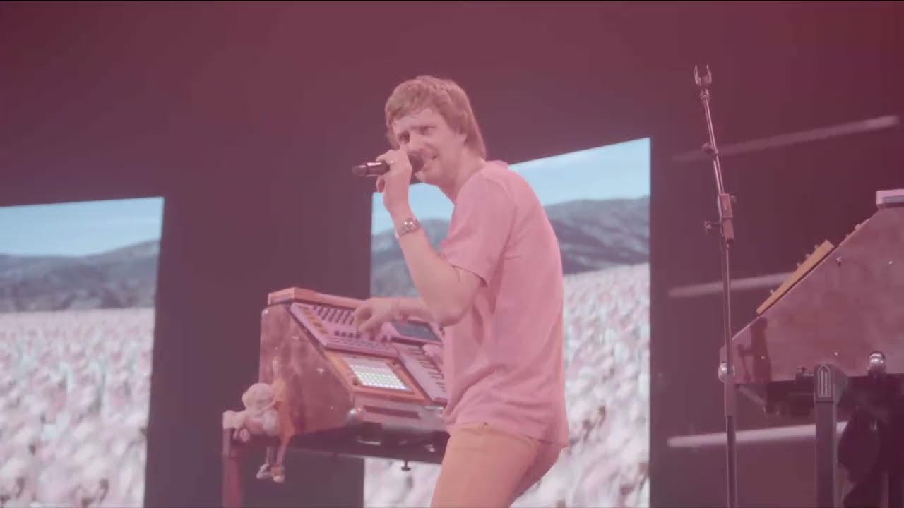 Da&eth;i Freyr - Hot Damn (Live from TivoliVredenburg, Utrecht)