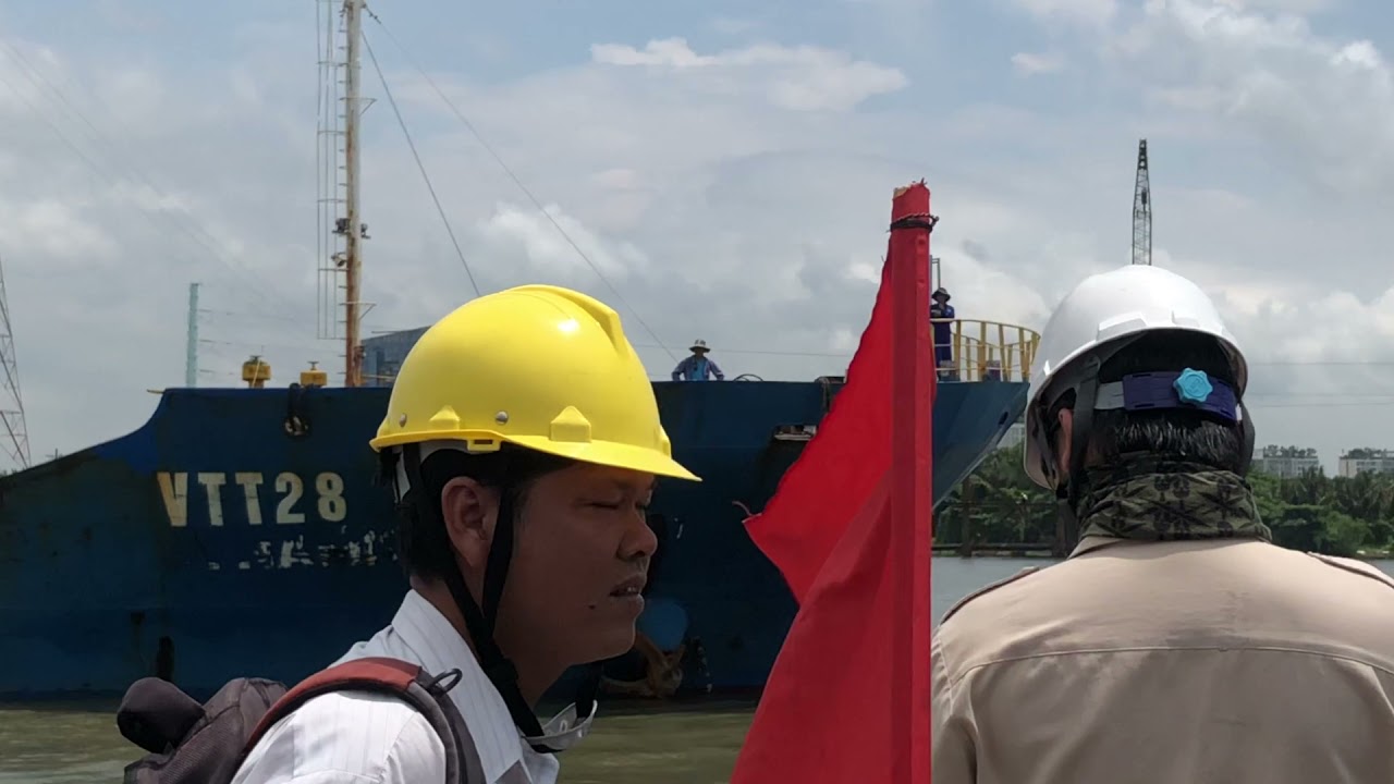 THỰC HÀNH LÀM DÂY BUỘC TÀU TẠI CẢNG