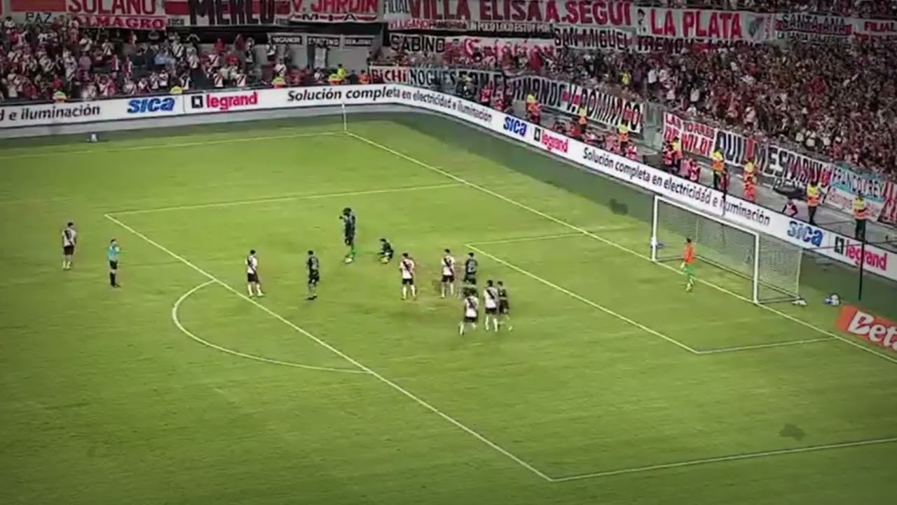 CAS&Iacute; GOL DE KEDNRY PAEZ DE TIRO LIBRE EN RIVER
