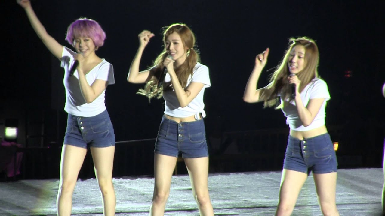 [FANCAM] 231112 SMTOWN SG - SNSD (Gee)