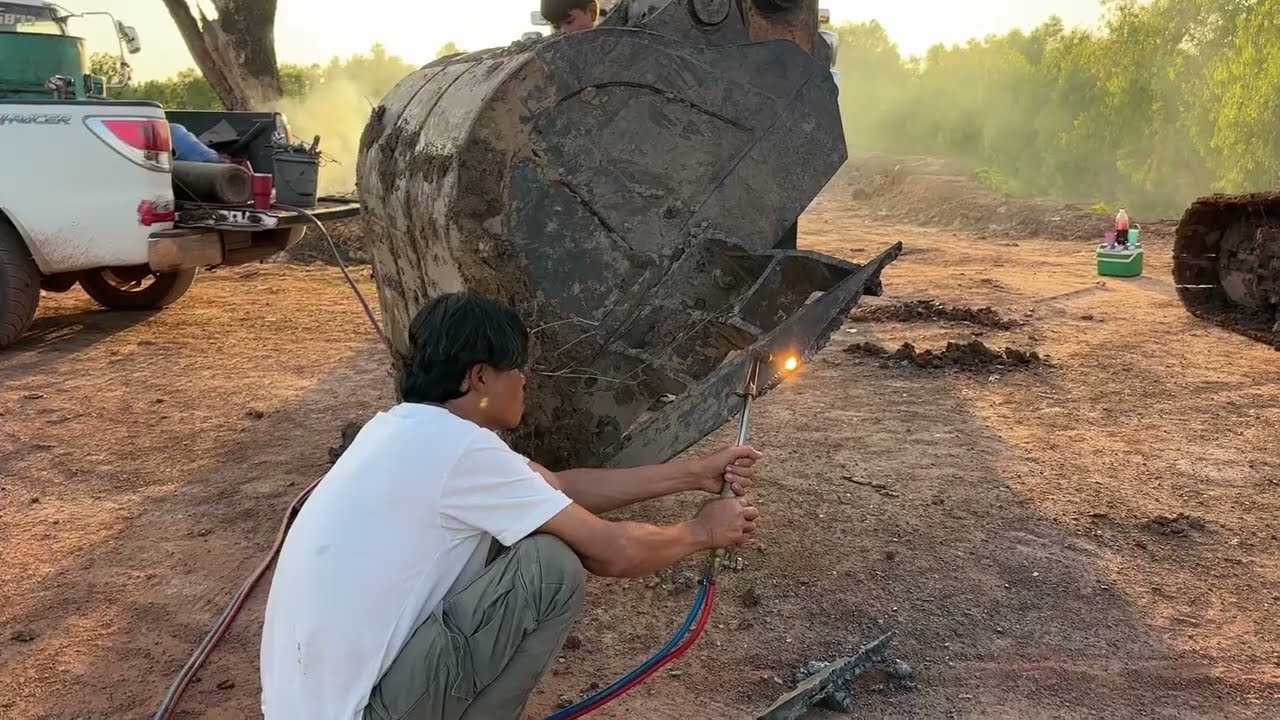 ตัดปีกออกเป็นรอบที่สามตัดไปตัดมาใกล้จะหมดแล้ว