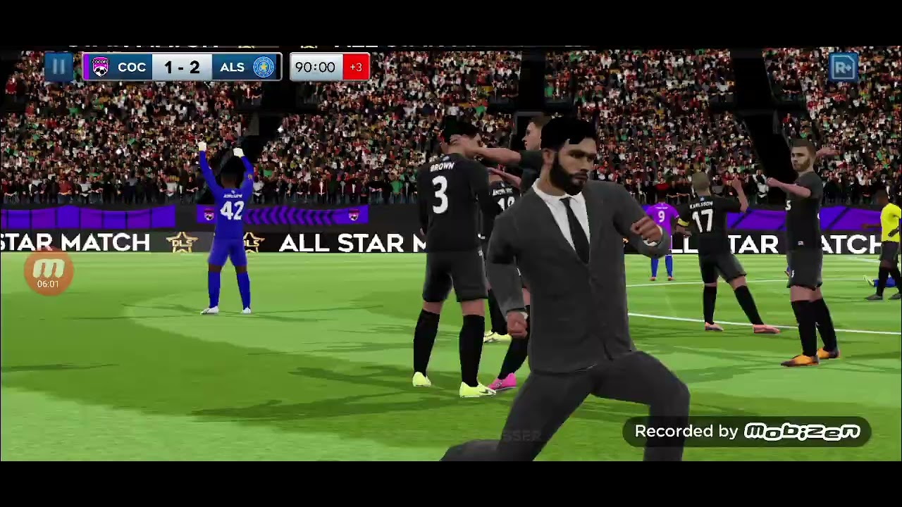 Je joue à Dream League Soccer