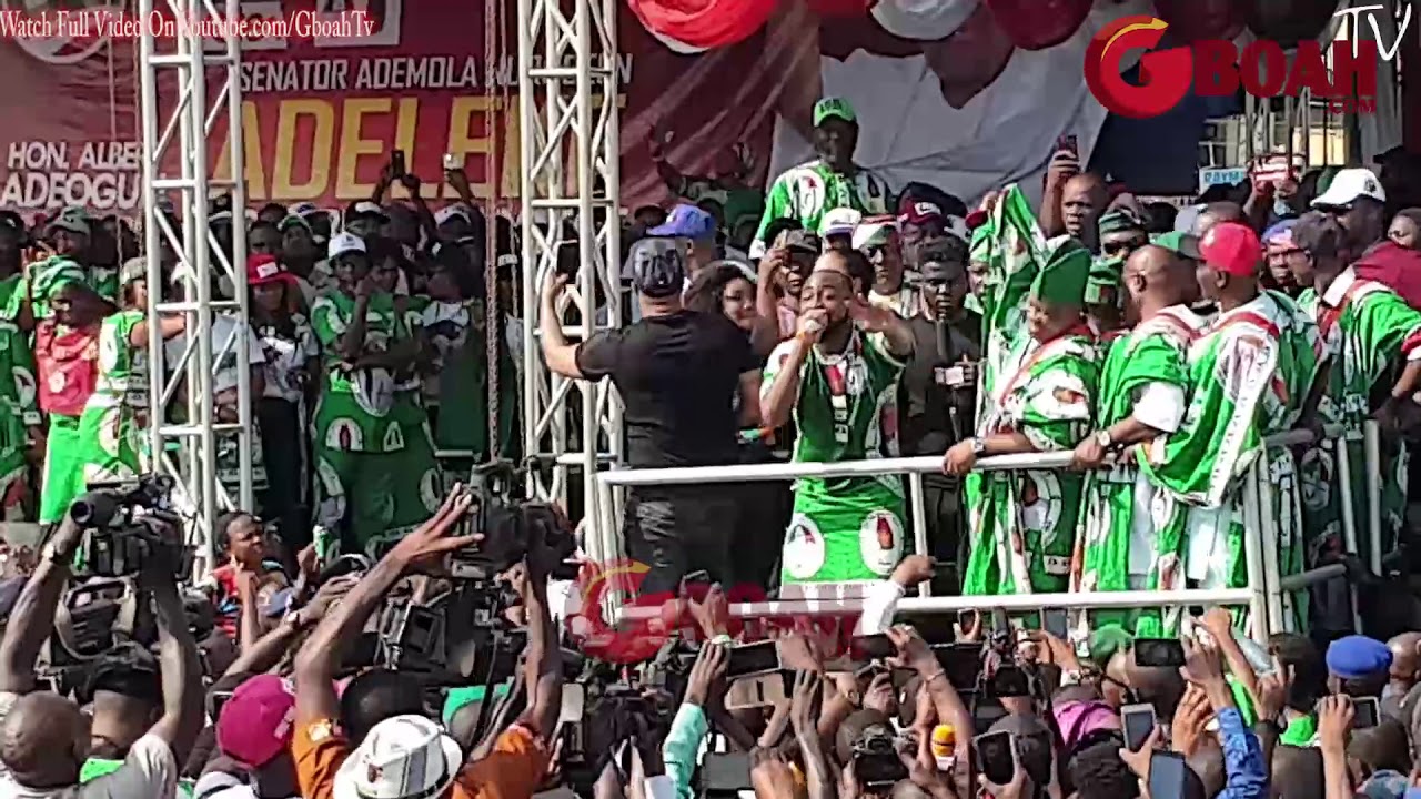 See How Fans go wild as Davido Performs At his Uncle, Sen. Adeleke Mega rally in Osogbo, Osun