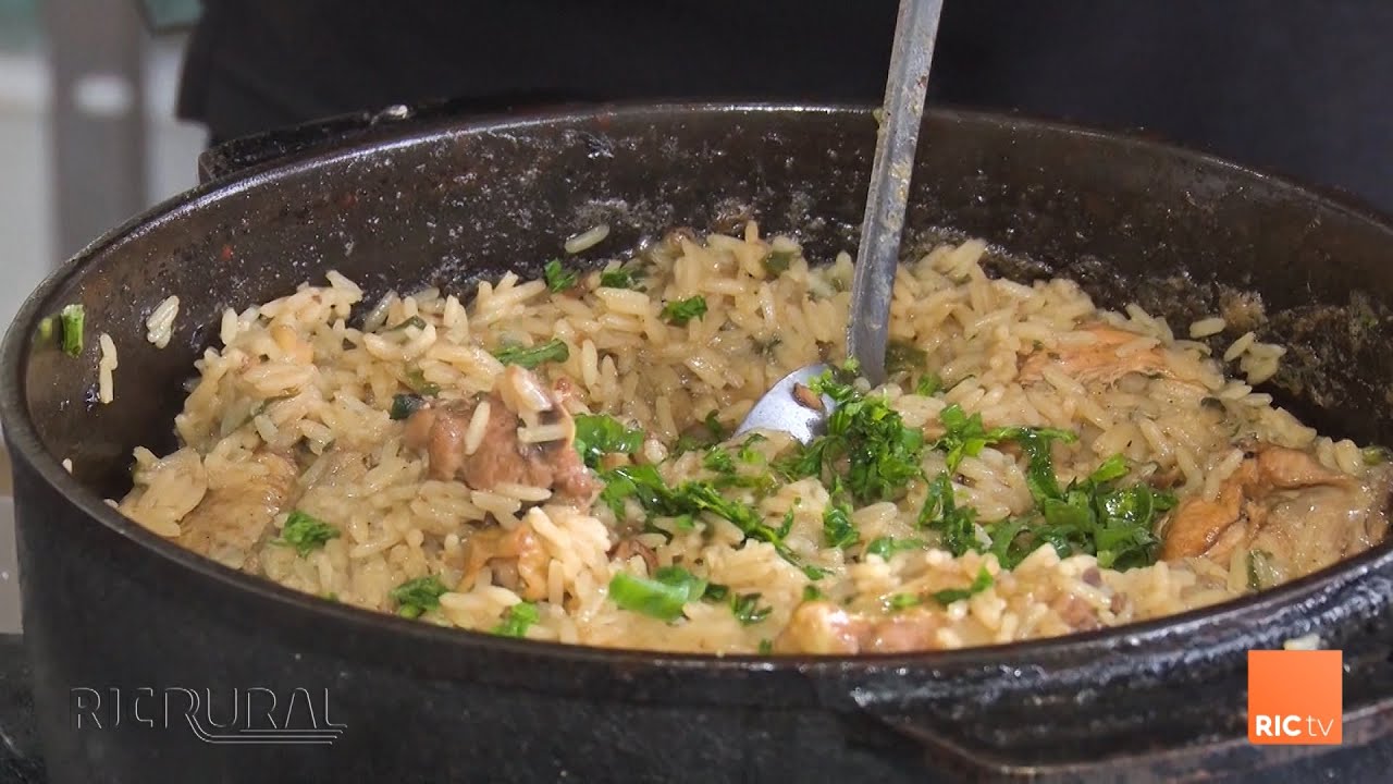 Receita de Galinhada com Galinha Caipira