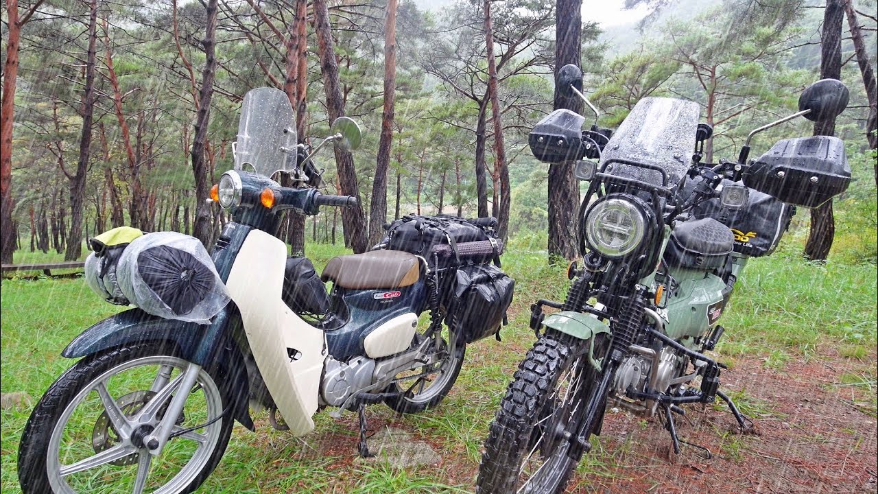 Мотоцикл кемпинг под дождем (CC110 & CT125)
