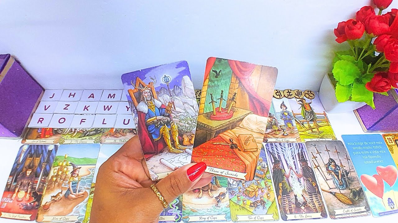 ❤️‍🩹Tem alguém sofrendo em silêncio depois que você se afastou🔮O universo traz resposta essa conexão