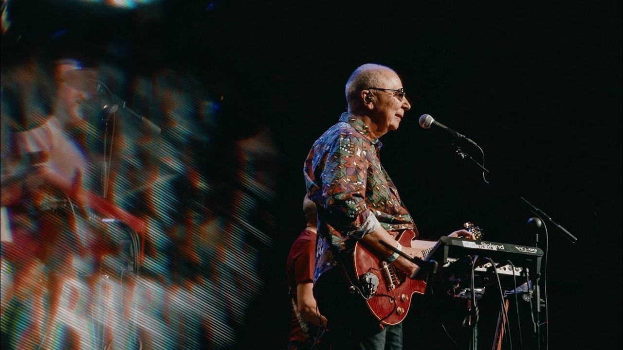 Группа «Воскресение» - Не оставь меня (концерт в театре на Таганке)