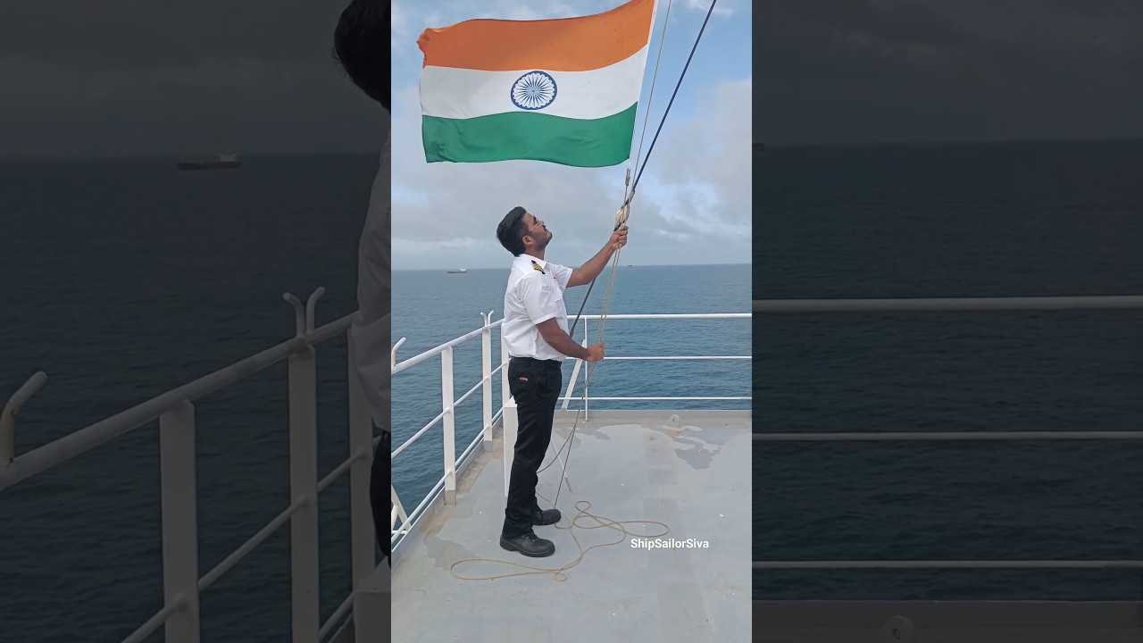 Flag hoisting 🇮🇳. #merchantnavy #trending #republicday #india #flag #viral #jaihind #sea #sailor