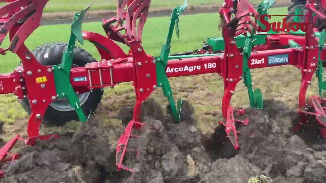 ArcoAgro 180 2in1 und Traktor Valtra in der Schweiz