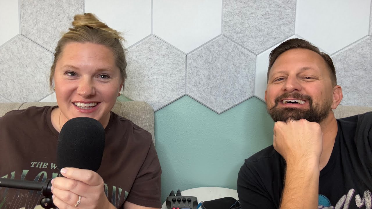 Live Show! Hang Out With Us! | New Year, New Live Show | What's New, Disney Trivia & More!