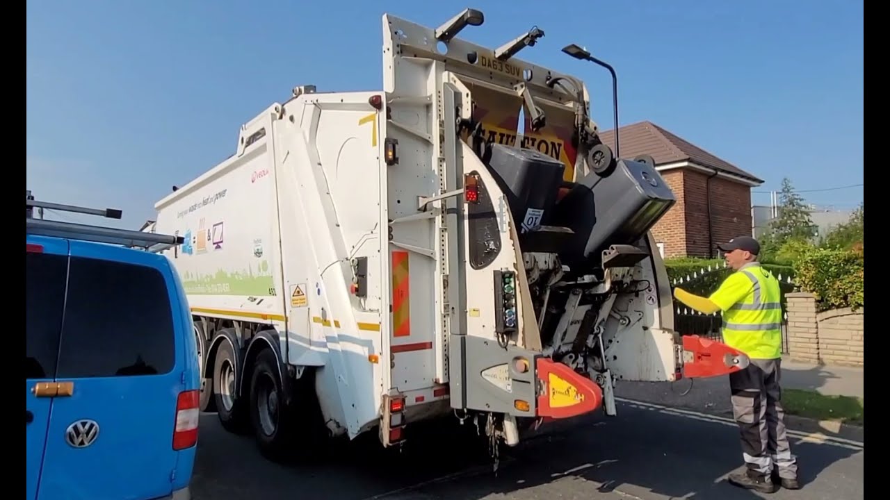 Veolia Mercedes Econic Bin lorry on General Waste, SUV