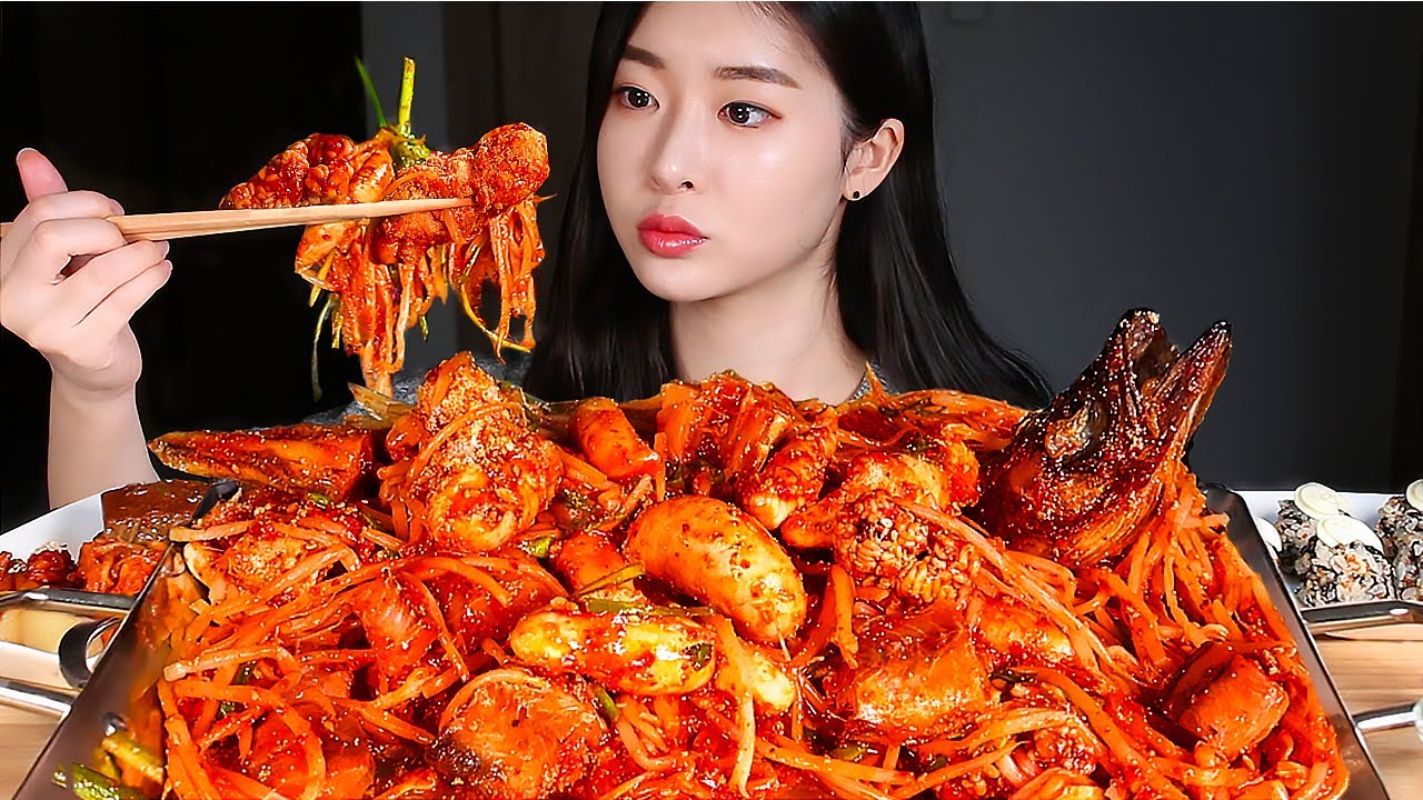 ASMR Пряная тушеная рыба Морепродукты Майонез рисовые шарики MUKBANG EATING SHOW