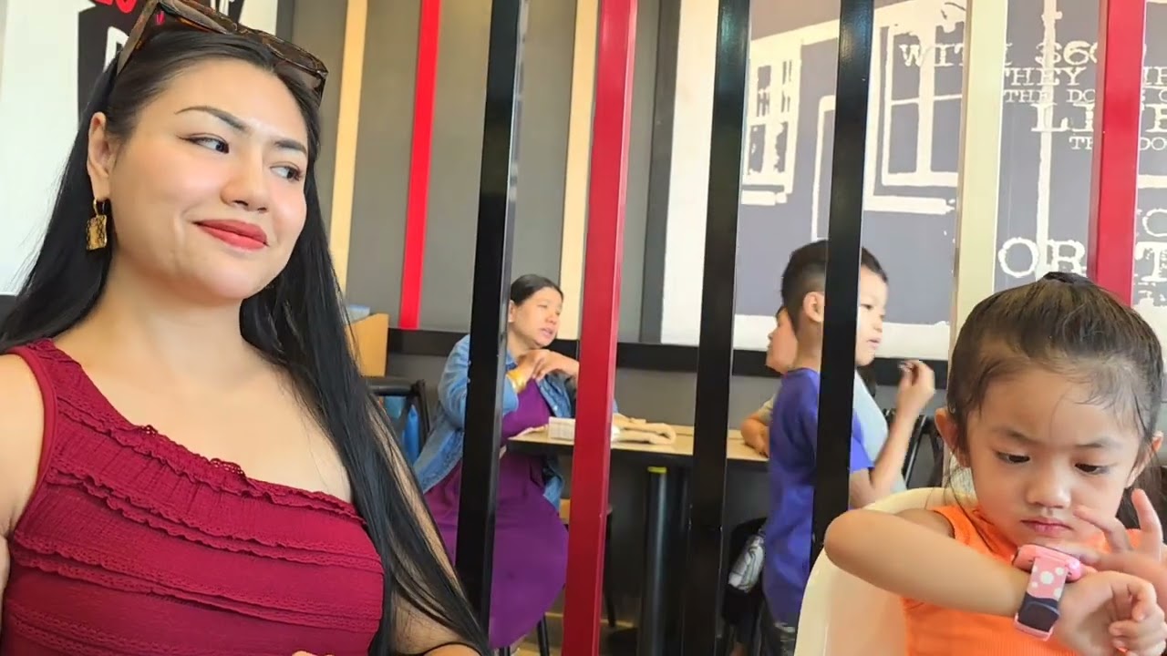 အားလတ်ရက်လေး မိသားစု ကိုအချိန်ပေးပြီး PIZZAလိုက်ကျွေးဖြစ်တဲ့ အမှတ်တရ လေးပါခင်ဗျား