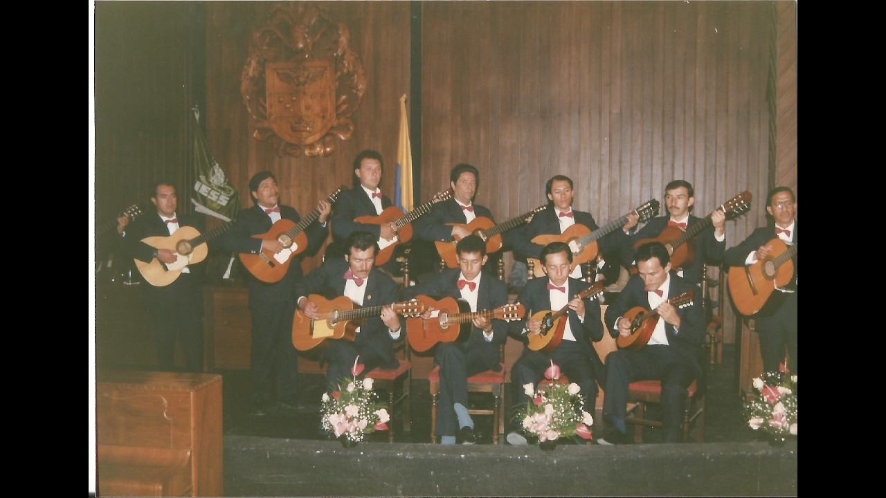 Presentación Rondalla del Magisterio Imbabureño en el Canal Teleamazonas