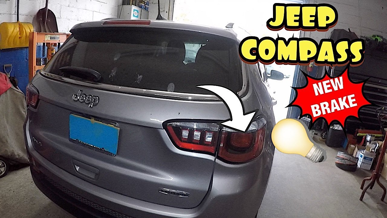 Jeep Compass How to replace Brake light bulb EASY QUICK, and SAFE LOL