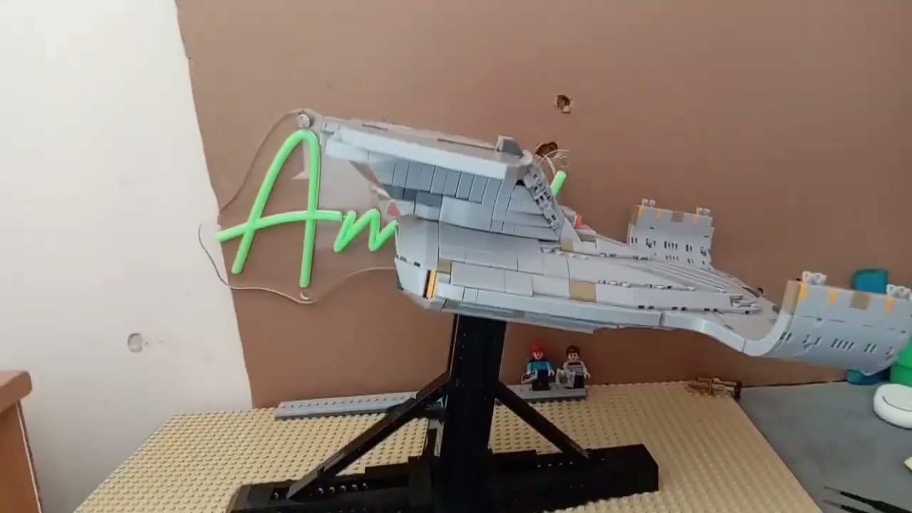 BLOCKBRICKWORLD USS ENTERPRISE. 