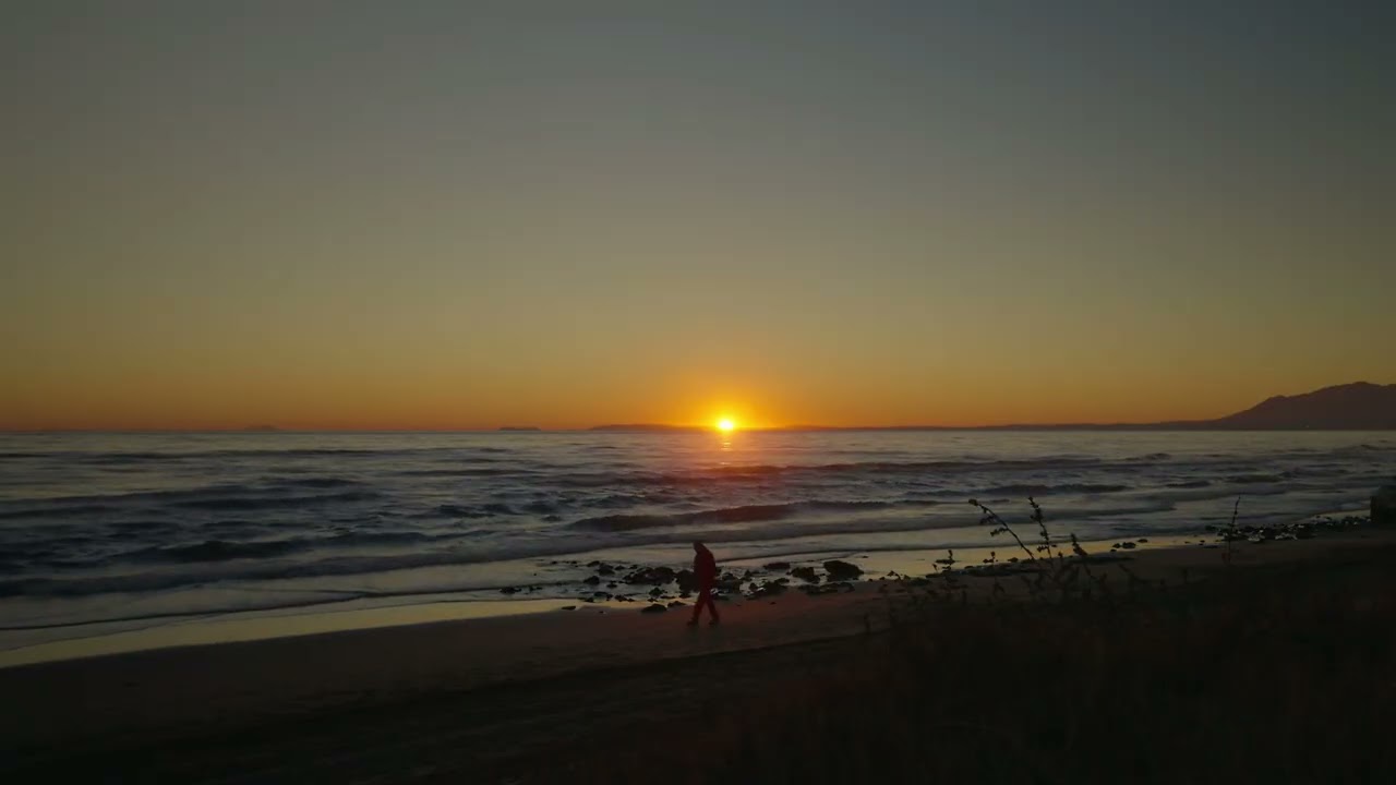 Chrys Herz -  Comforting Sea (Visual)
