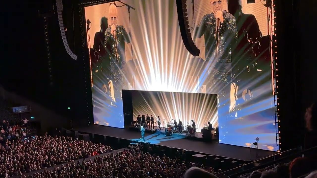 Thomas Helmig - Rørende hyldest til afdøde søn Hugo i Royal Arena 