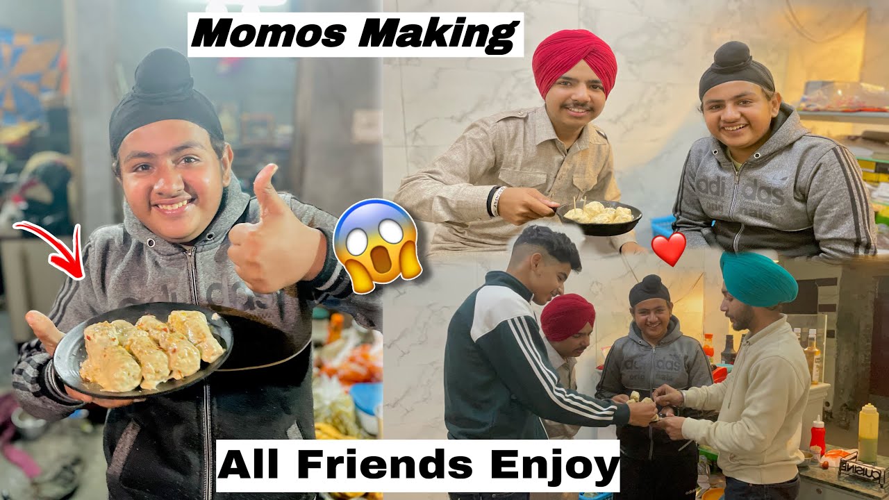 Tandoori Roll And Momos Making😱😍 | Very Tasty❤️ | All Friends Ne Kita Enjoy👍 |With