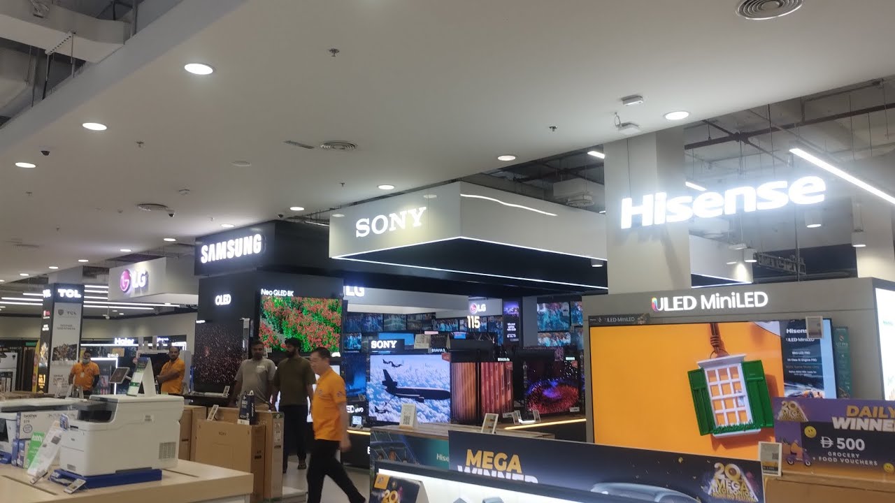 City centre dera Dubai Mega sales for electronic item and mobiles