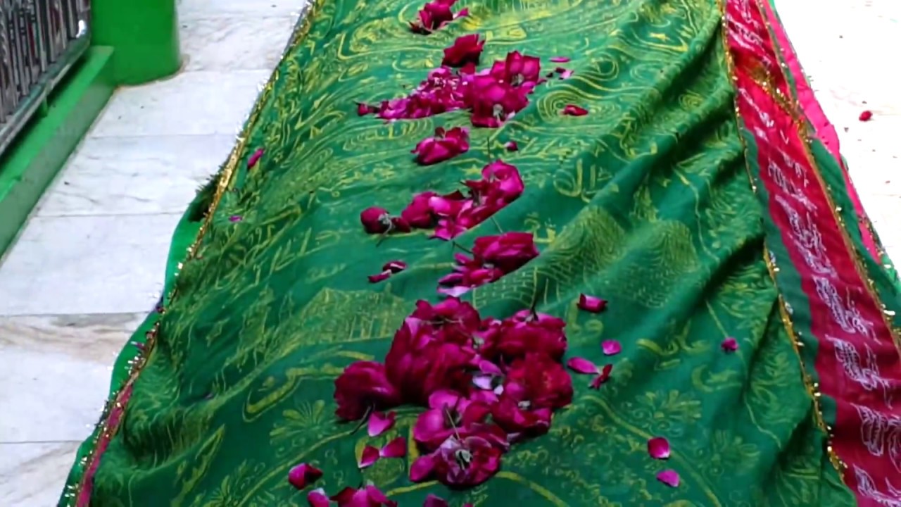 Bavan Gaz Hazrat Sayyed Jamaluddin Makhdoom Shahid RH