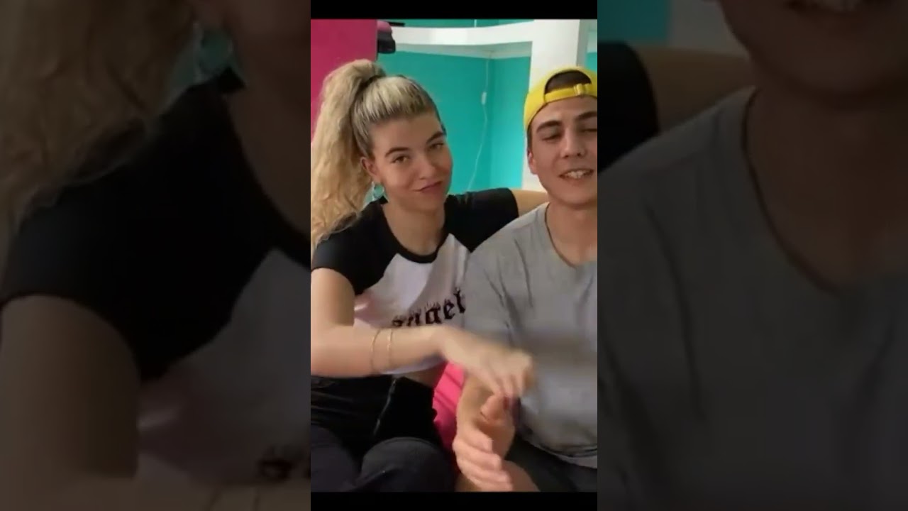 Delfi y Kevin❤️😏